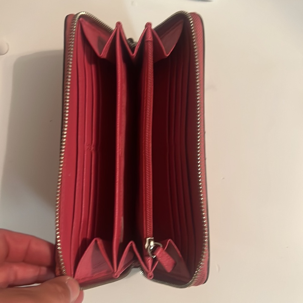 COACH Darcy Bow Pebble Leather Accordion Zip Around Wallet - Picture 3 of 3